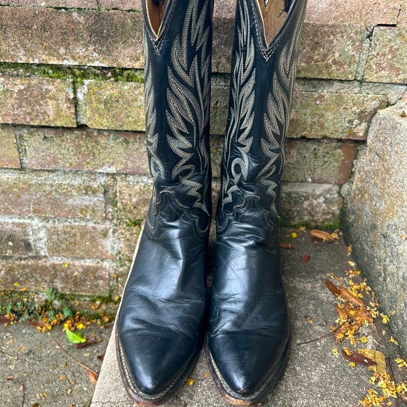 Justin Women’s Black Cowboy Boots - Picture 1 of 6